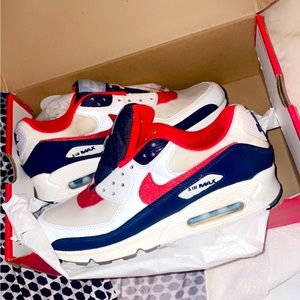 Air max,s comes w box .